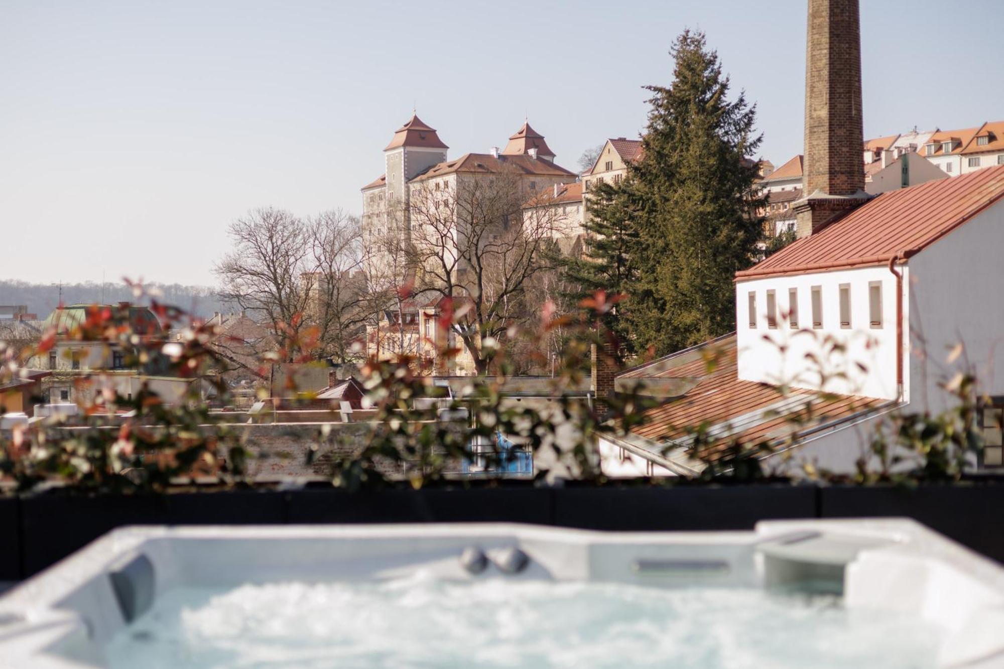 Aparthotel Na Klenici 믈라다볼레슬라프 외부 사진